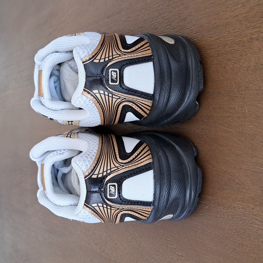 New Balance Kids' 740 Sneakers - Color: White/Gold/Black - Size: Kids 5.5 - Picture 5 of 9